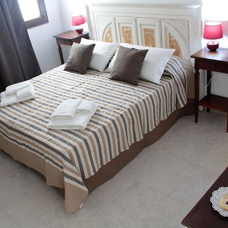 A Casa Ventotto Bed & Breakfast Mesagne Exterior photo